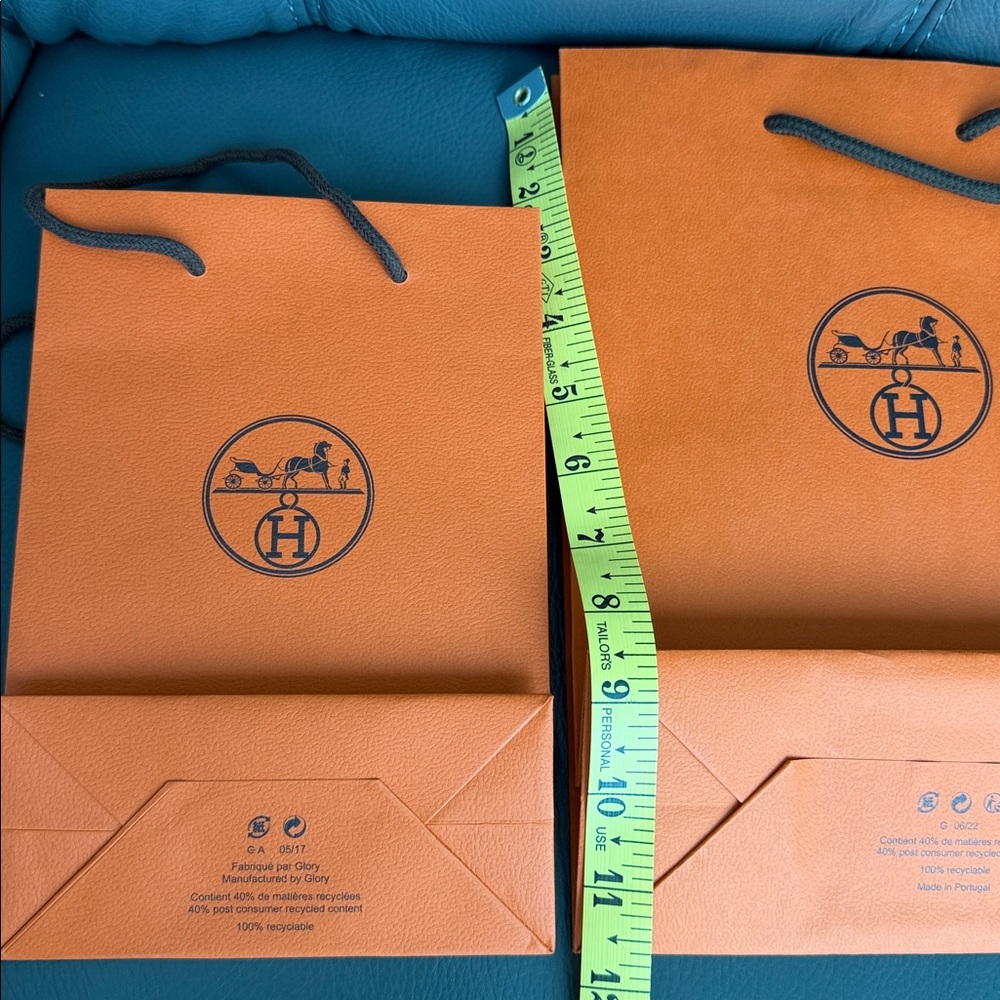 Hermes shopping gift orange bags 2 different sizes like new - Picture 8 of 10